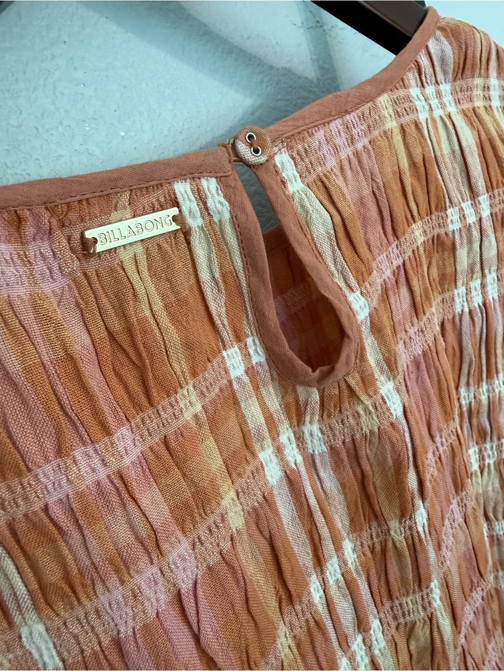 Billabong NWT Check Me Out Long Sleeve Smocked Crop Top Sunburnt Women Size M - Picture 13 of 15